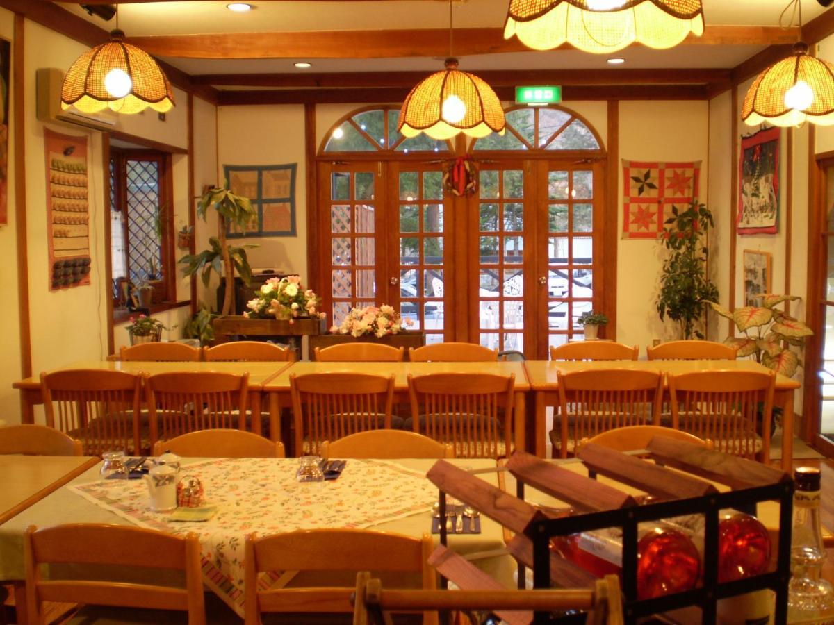 ペンション ちゃうちゃう Bed and Breakfast Hakuba Eksteriør billede